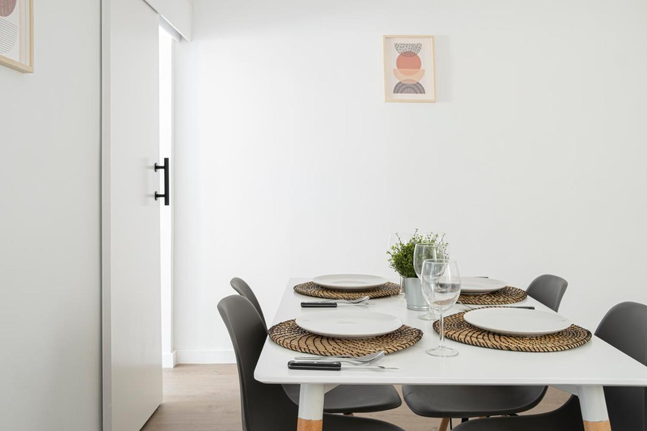 Apartment Beach Picasso Sant Adrià de Besòs Exteriör bild