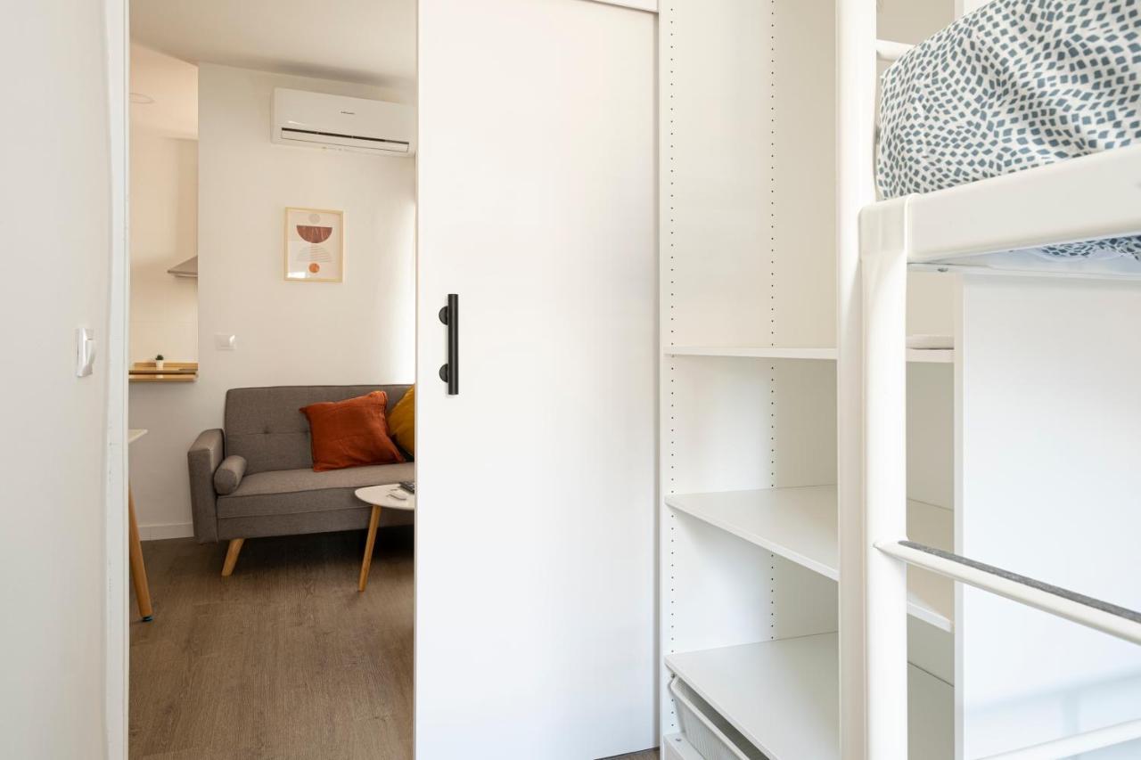 Apartment Beach Picasso Sant Adrià de Besòs Exteriör bild